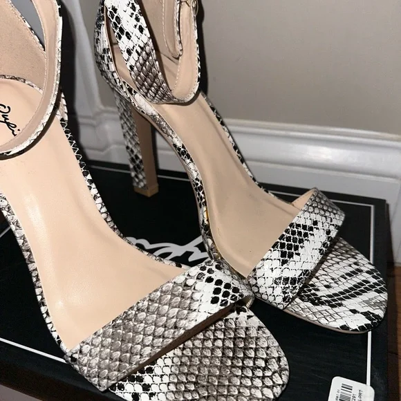 Qupid Black and White Snakeskin Heels - Picture 2 of 5